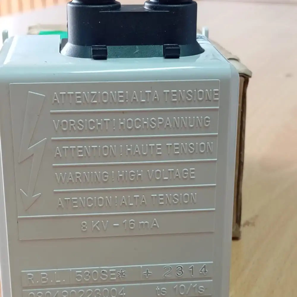 Riello controls box managing ignition, flame monitoring, and safety shutdown functions for oil burners, gas burners, boilers, and industrial heating systems in Kenya, Uganda, and Tanzania supplied by System Star Industrial.